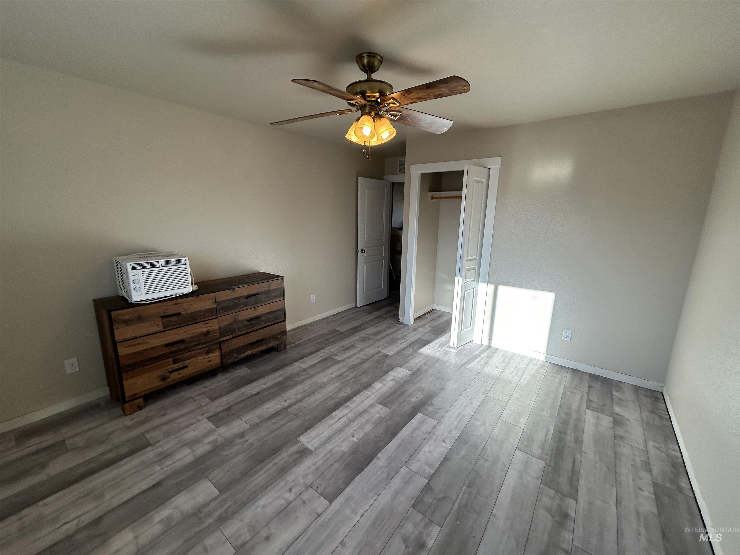 1647 Gold Street, Middleton, Idaho 83644, 5 Bedrooms, 2.5 Bathrooms, Residential For Sale, Price $454,900,MLS 98969258