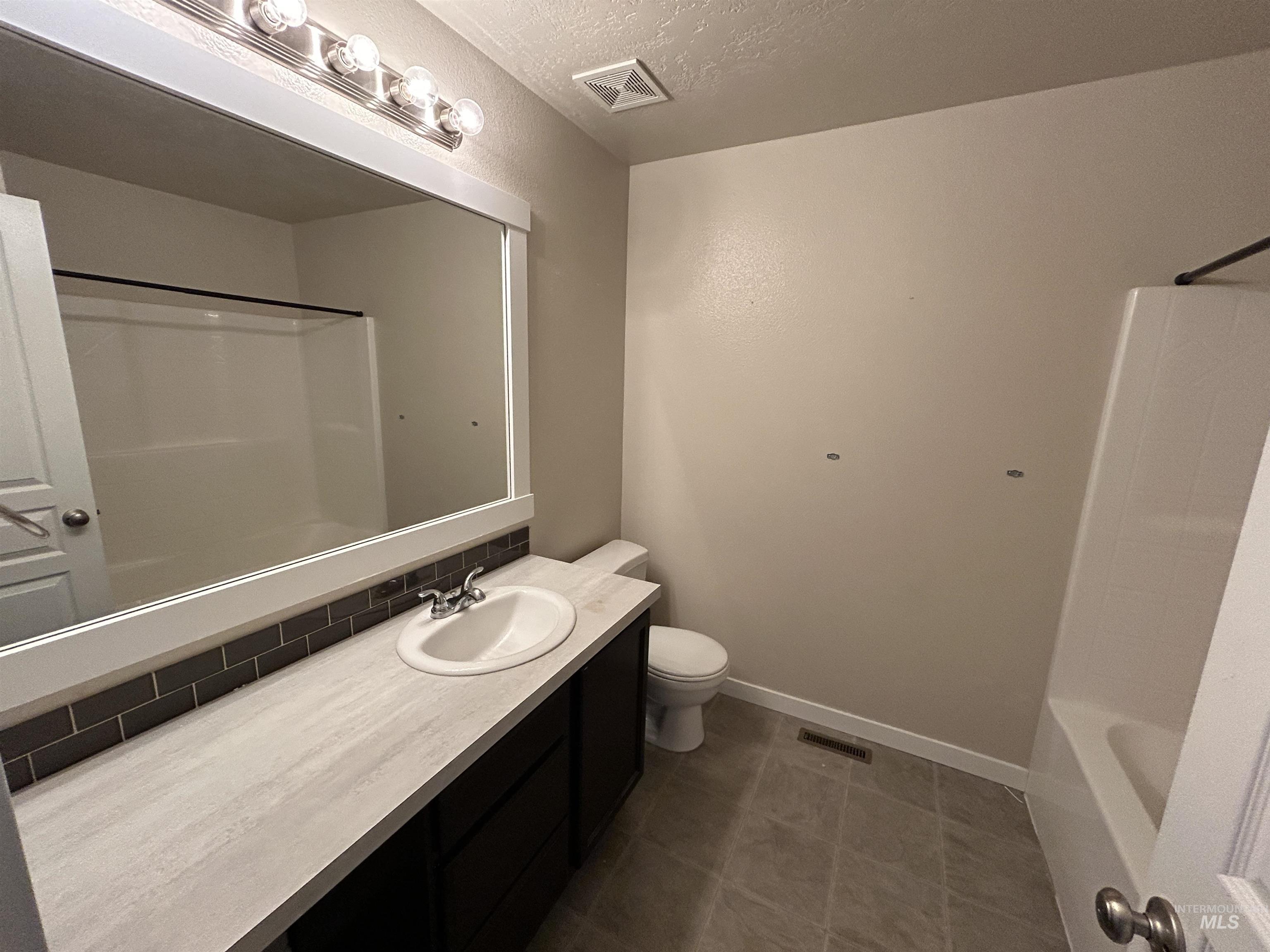 1647 Gold Street, Middleton, Idaho 83644, 5 Bedrooms, 2.5 Bathrooms, Residential For Sale, Price $454,900,MLS 98969258