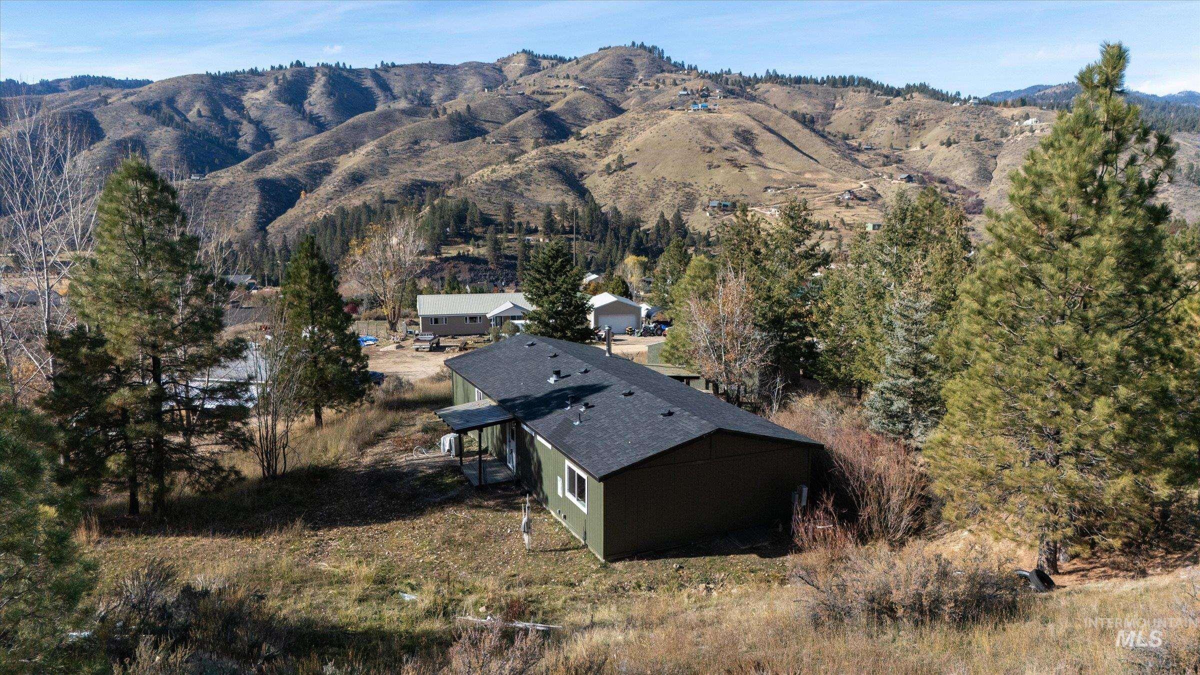 3 Norwood Court, Boise, Idaho 83716, 3 Bedrooms, 2 Bathrooms, Residential For Sale, Price $414,900, 98969260