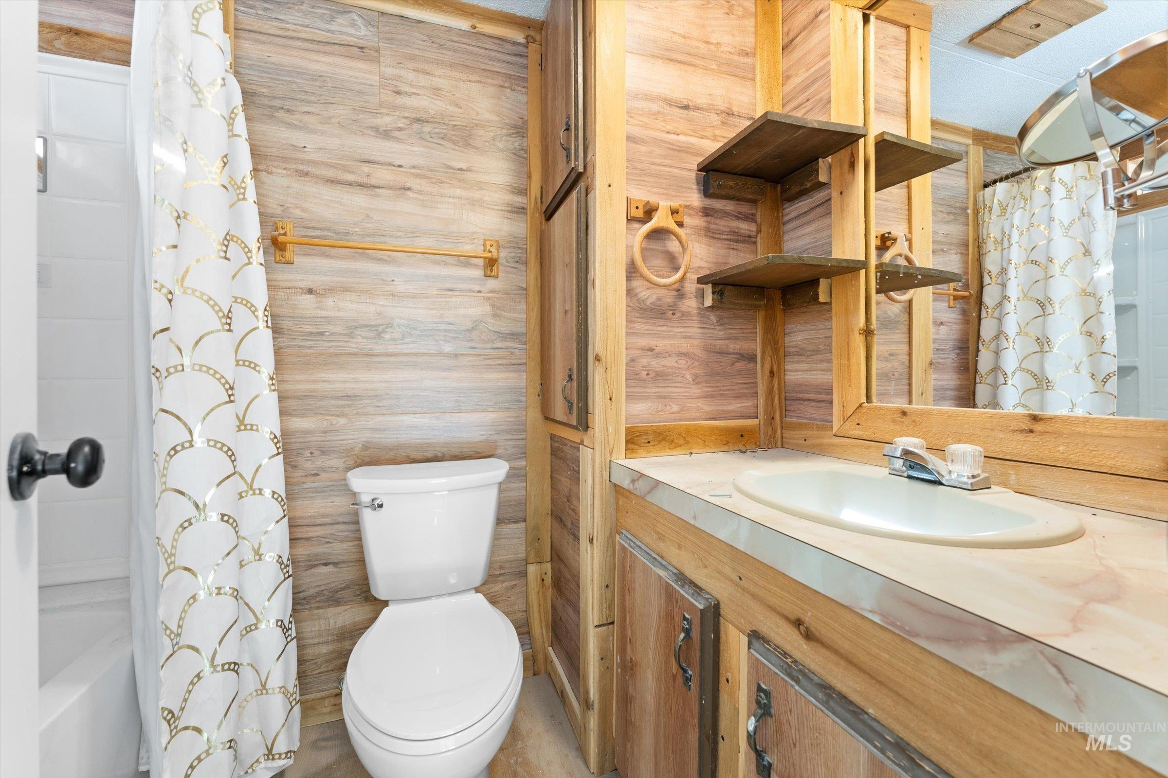 3 Norwood Court, Boise, Idaho 83716, 3 Bedrooms, 2 Bathrooms, Residential For Sale, Price $534,900,MLS 98969260