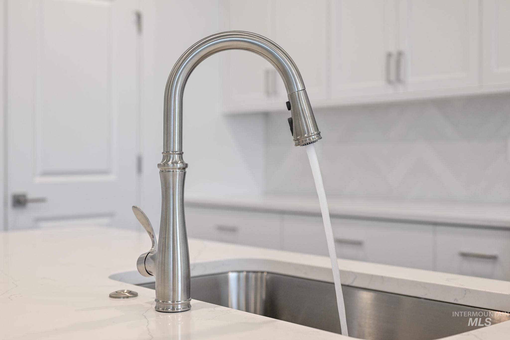 2140 N Branding Iron Ave, Middleton, Idaho 83644, 3 Bedrooms, 2 Bathrooms, Residential For Sale, Price $434,000,MLS 98969263