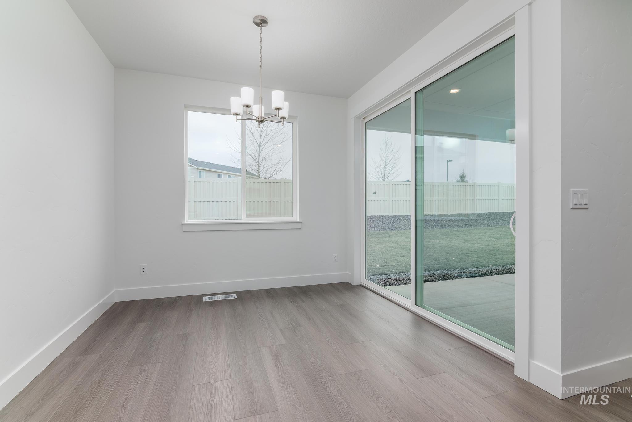 2140 N Branding Iron Ave, Middleton, Idaho 83644, 3 Bedrooms, 2 Bathrooms, Residential For Sale, Price $434,000,MLS 98969263