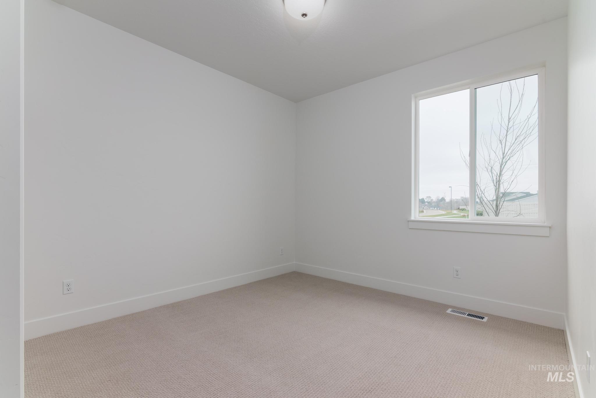 2140 N Branding Iron Ave, Middleton, Idaho 83644, 3 Bedrooms, 2 Bathrooms, Residential For Sale, Price $434,000,MLS 98969263