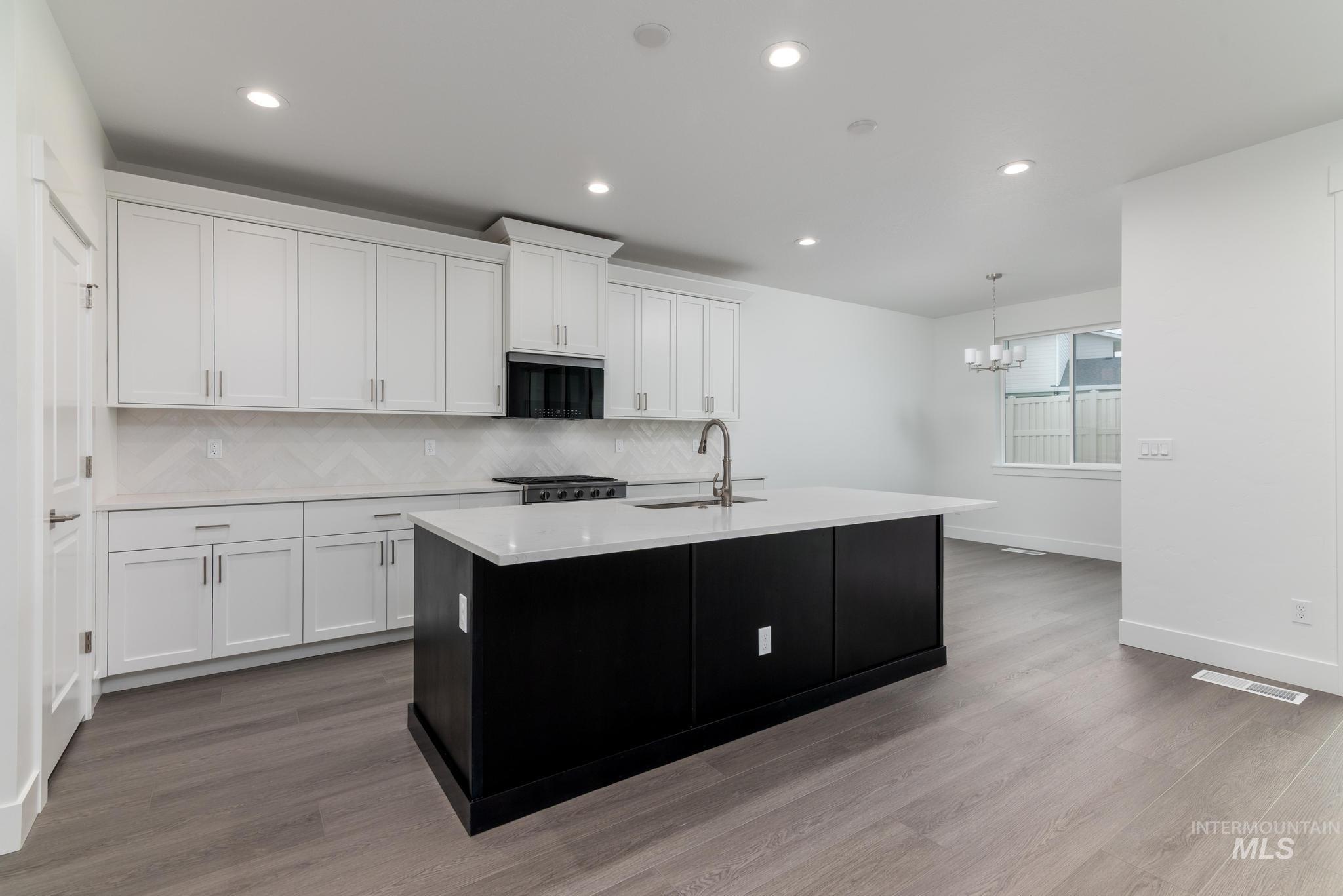 2140 N Branding Iron Ave, Middleton, Idaho 83644, 3 Bedrooms, 2 Bathrooms, Residential For Sale, Price $434,000,MLS 98969263