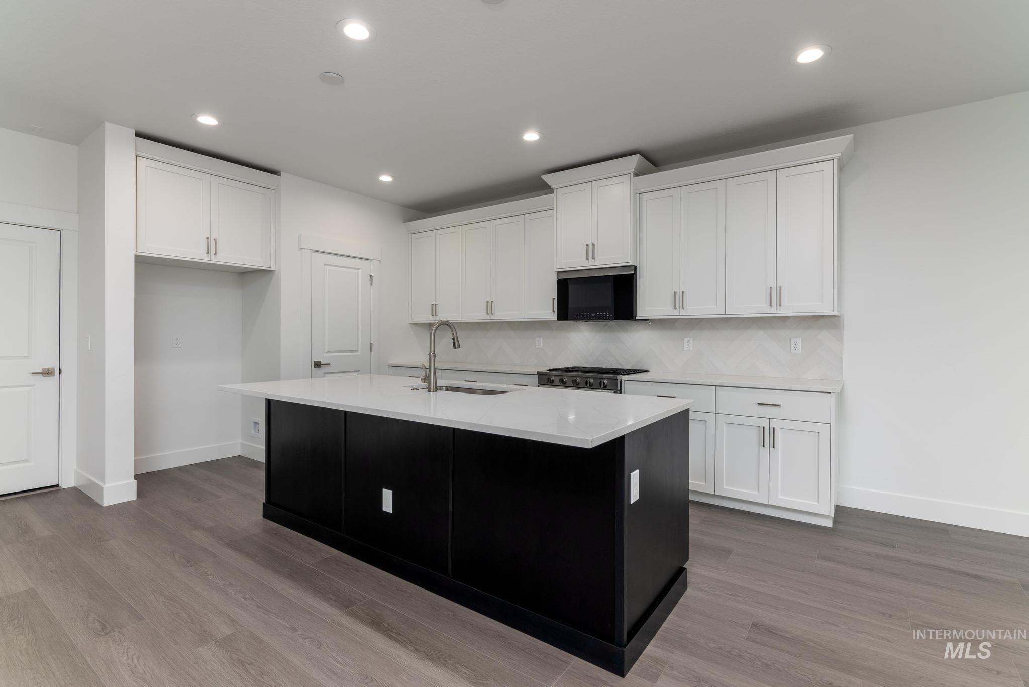 2140 N Branding Iron Ave, Middleton, Idaho 83644, 3 Bedrooms, 2 Bathrooms, Residential For Sale, Price $434,000,MLS 98969263