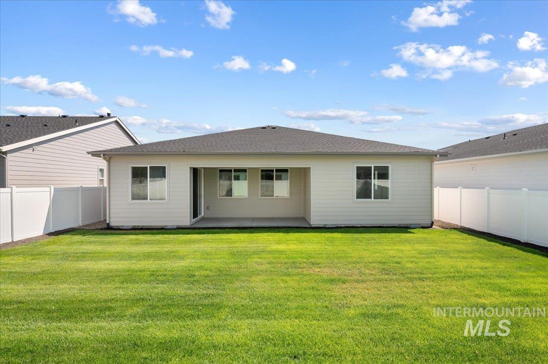 2140 N Branding Iron Ave, Middleton, Idaho 83644, 3 Bedrooms, 2 Bathrooms, Residential For Sale, Price $434,000,MLS 98969263