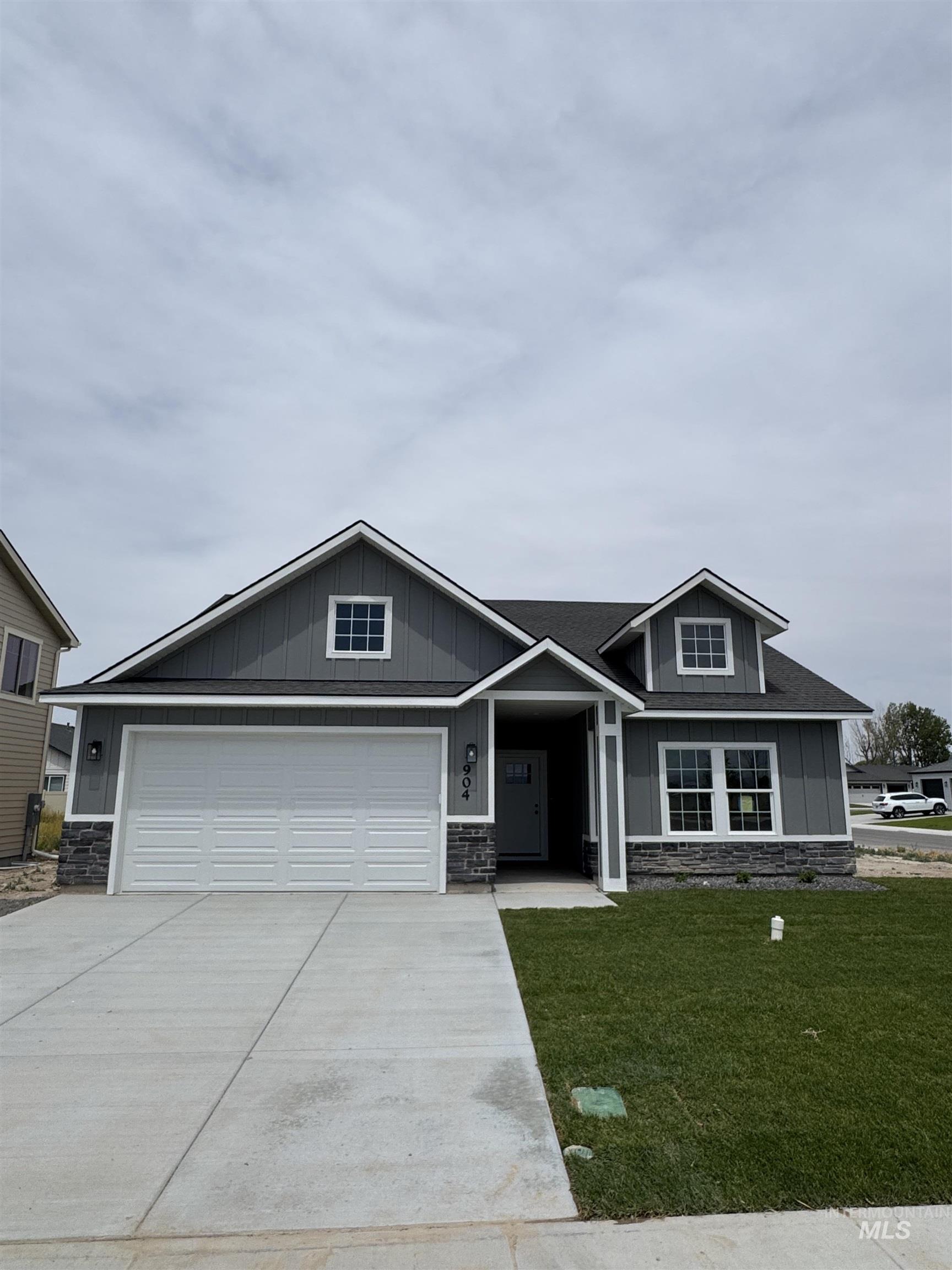904 Quartz Rd, Kimberly, Idaho 83341, 3 Bedrooms, 2 Bathrooms, Residential For Sale, Price $404,900,MLS 98969265