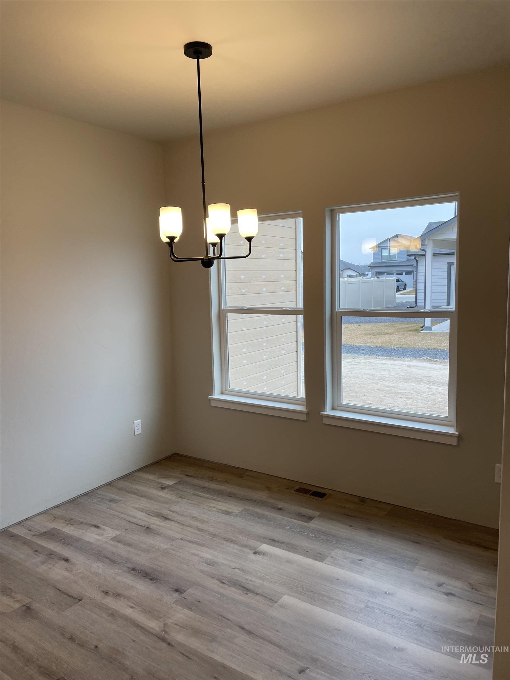 904 Quartz Rd, Kimberly, Idaho 83341, 3 Bedrooms, 2 Bathrooms, Residential For Sale, Price $404,900,MLS 98969265