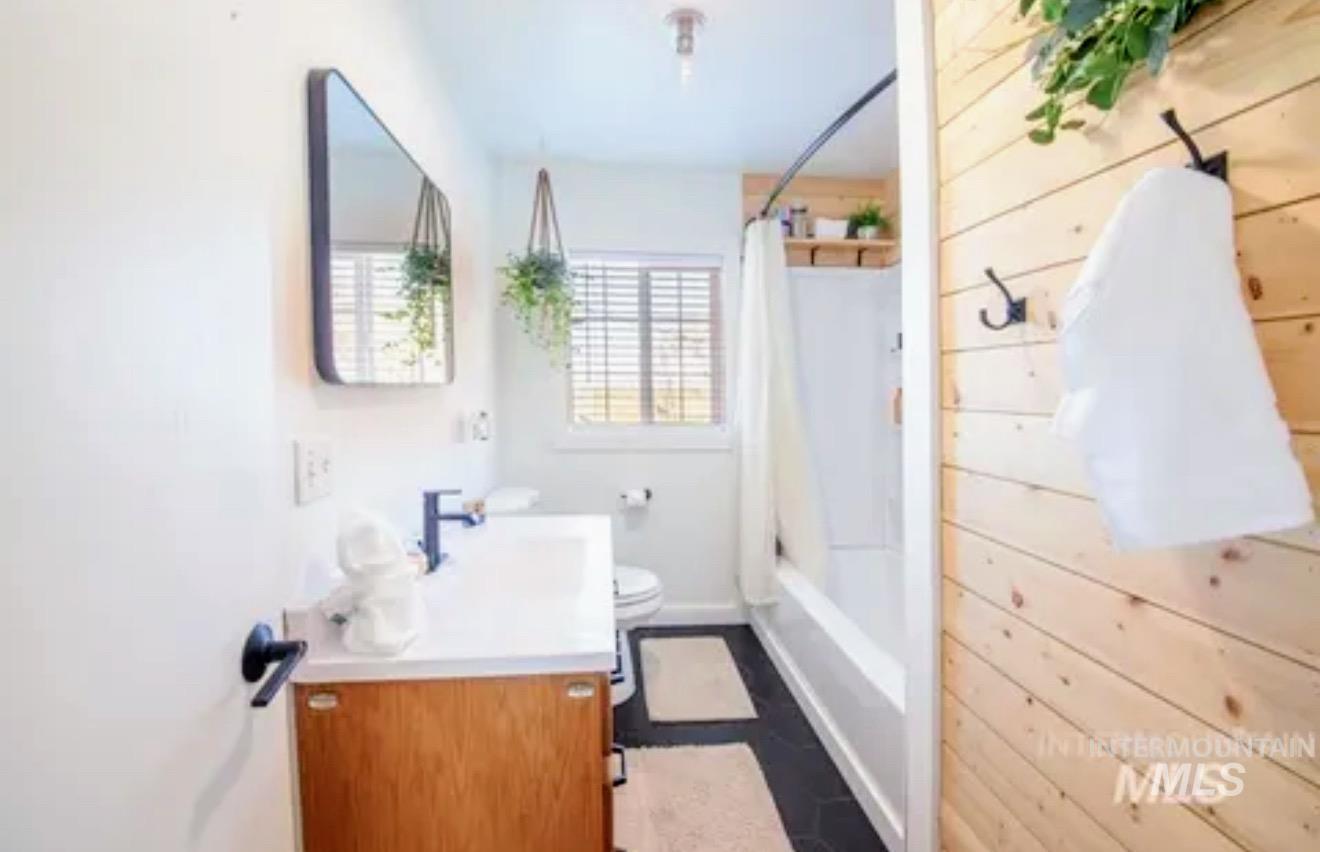 16078 Hoffman Road, Kendrick, Idaho 83537, 3 Bedrooms, 1 Bathroom, Residential For Sale, Price $545,000,MLS 98969269