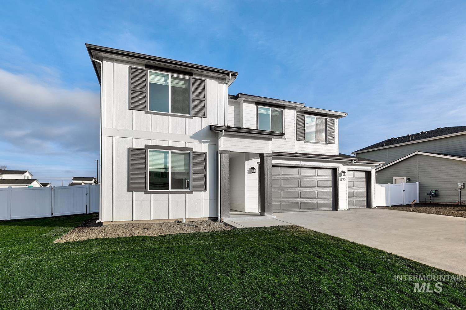 1270 S Sabrina Ave, Kuna, Idaho 83634, 4 Bedrooms, 3 Bathrooms, Residential For Sale, Price $509,900,MLS 98969271