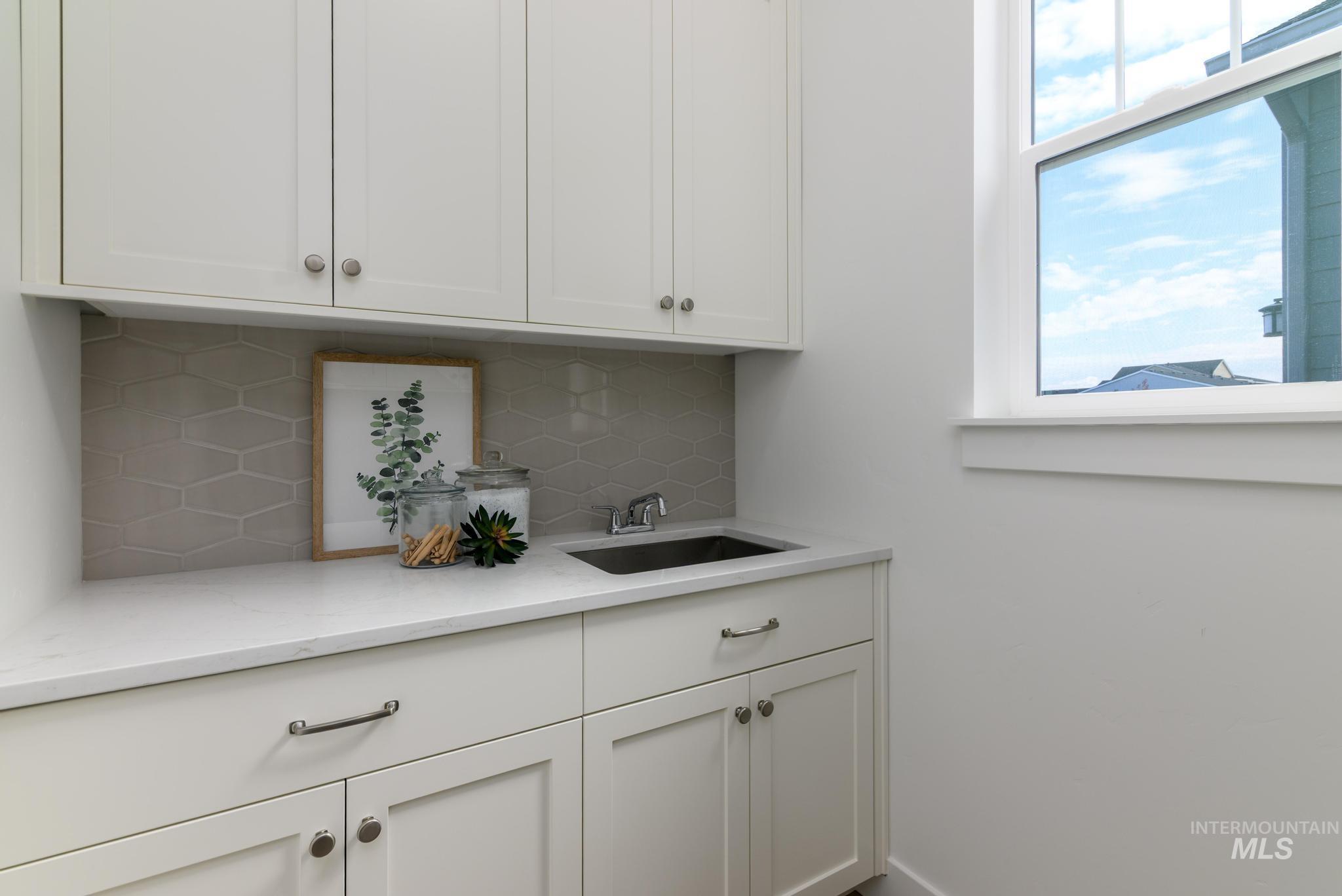 1309 W Grassland Ct, Middleton, Idaho 83644, 4 Bedrooms, 3.5 Bathrooms, Residential For Sale, Price $684,000,MLS 98969274