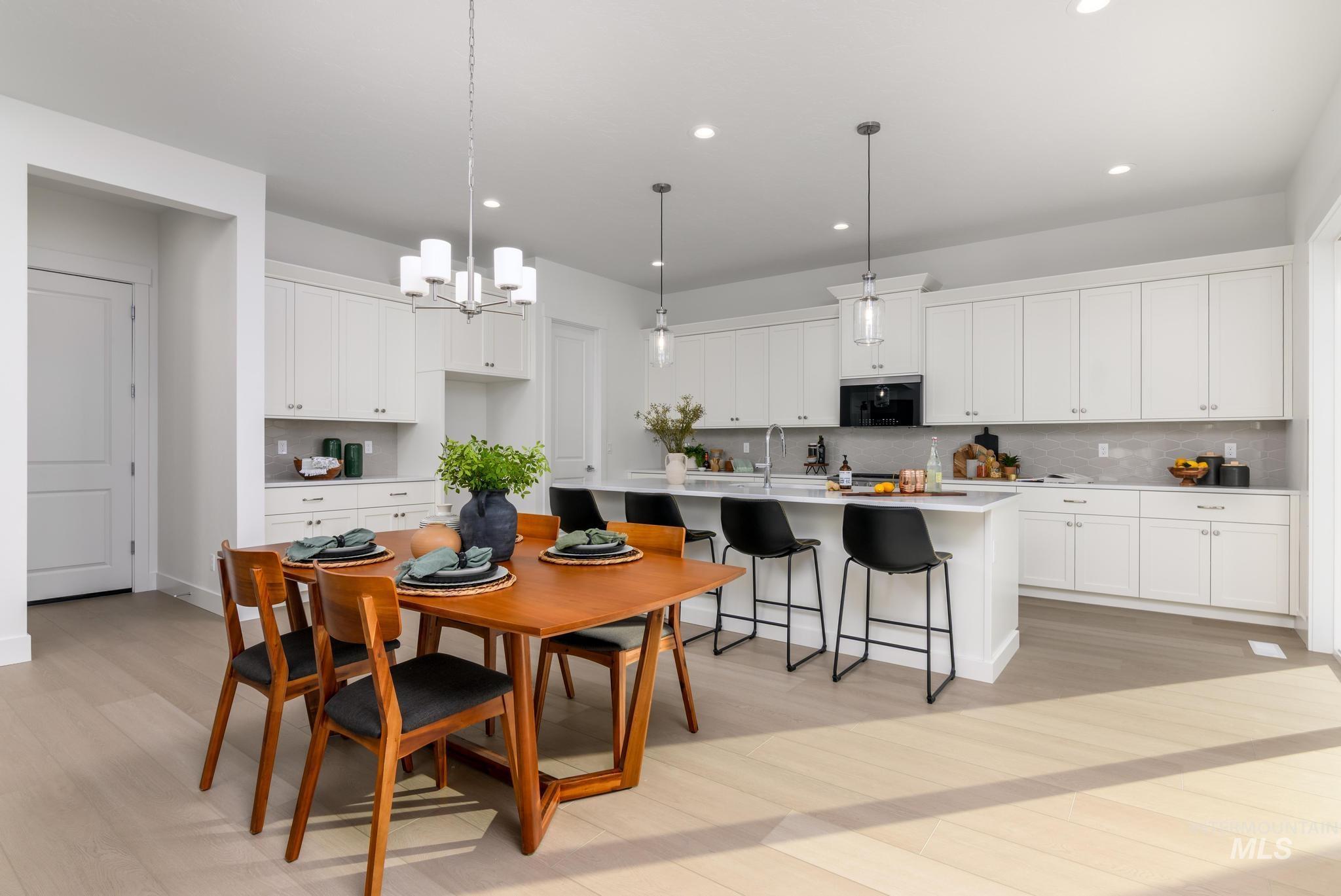 1309 W Grassland Ct, Middleton, Idaho 83644, 4 Bedrooms, 3.5 Bathrooms, Residential For Sale, Price $684,000,MLS 98969274