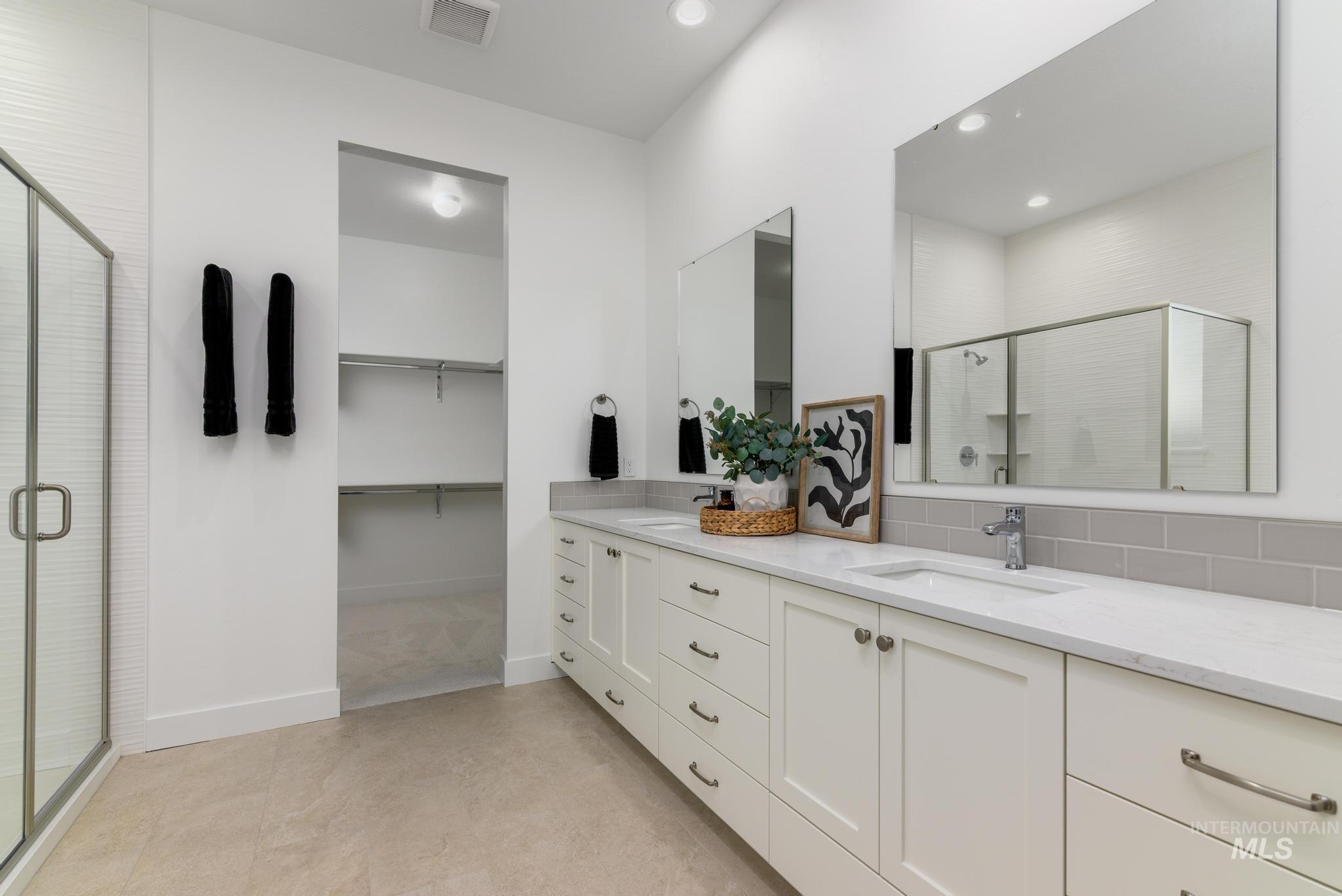 1309 W Grassland Ct, Middleton, Idaho 83644, 4 Bedrooms, 3.5 Bathrooms, Residential For Sale, Price $684,000,MLS 98969274