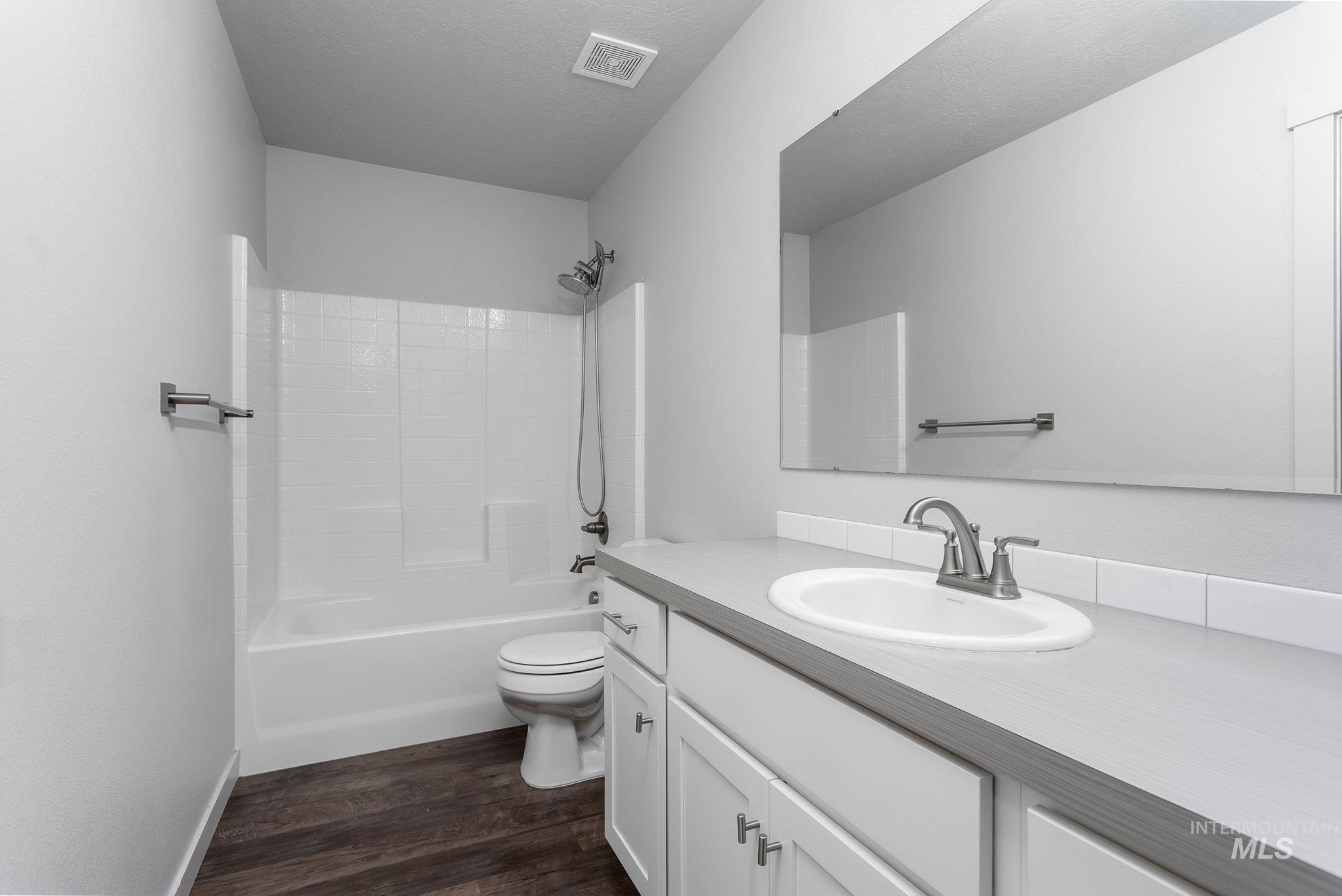 262 S Riggs Spring, Meridian, Idaho 83642, 3 Bedrooms, 2.5 Bathrooms, Residential For Sale, Price $469,900,MLS 98969280