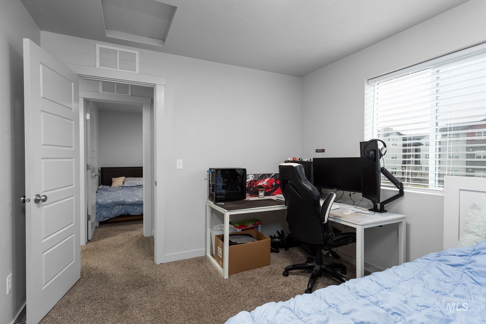 262 S Riggs Spring, Meridian, Idaho 83642, 3 Bedrooms, 2.5 Bathrooms, Residential For Sale, Price $469,900,MLS 98969280