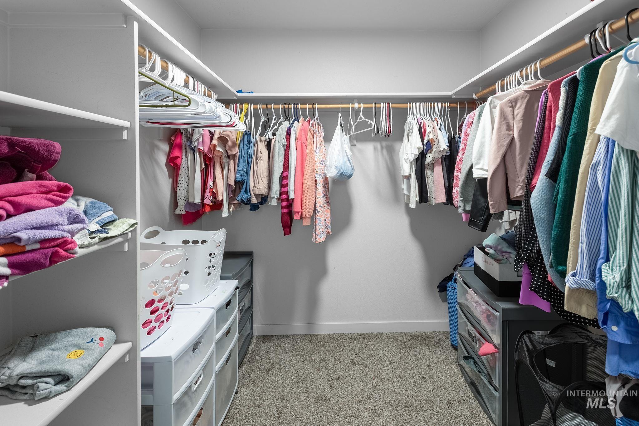 262 S Riggs Spring, Meridian, Idaho 83642, 3 Bedrooms, 2.5 Bathrooms, Residential For Sale, Price $469,900,MLS 98969280