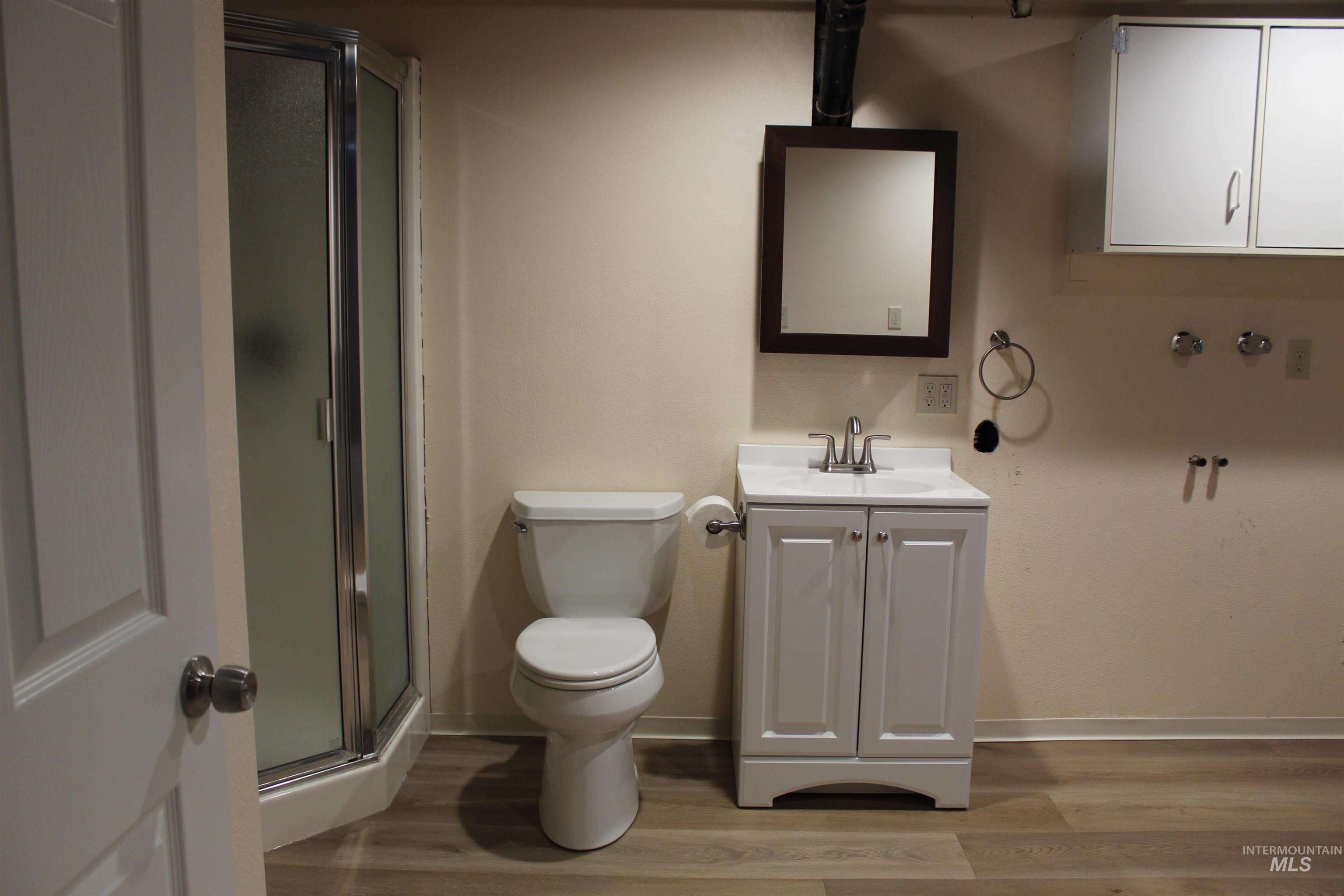 85 NW 16th St, Ontario, Oregon 97914, 5 Bedrooms, 3 Bathrooms, Residential For Sale, Price $399,900,MLS 98969281