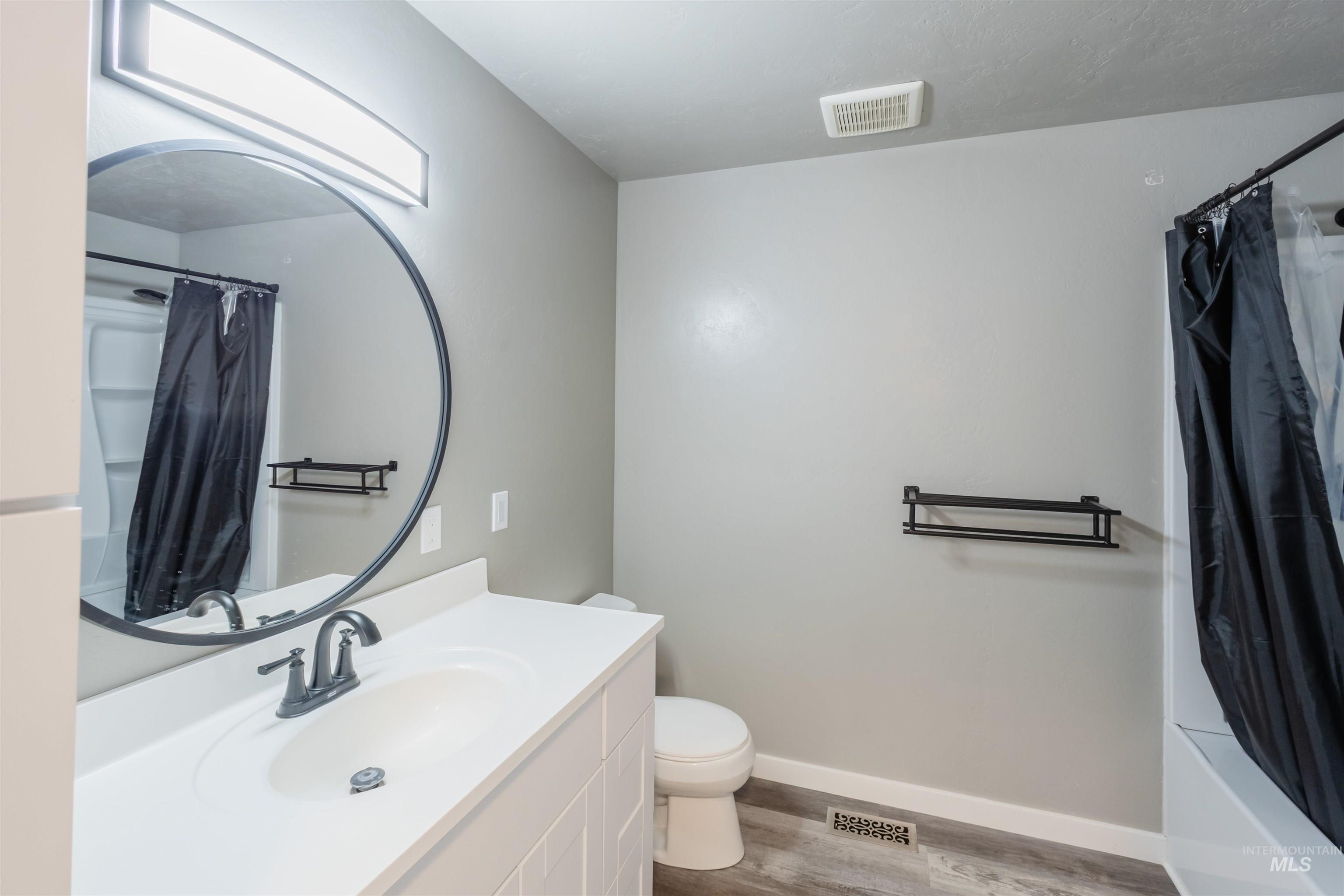 85 NW 16th St, Ontario, Oregon 97914, 5 Bedrooms, 3 Bathrooms, Residential For Sale, Price $421,000,MLS 98969281