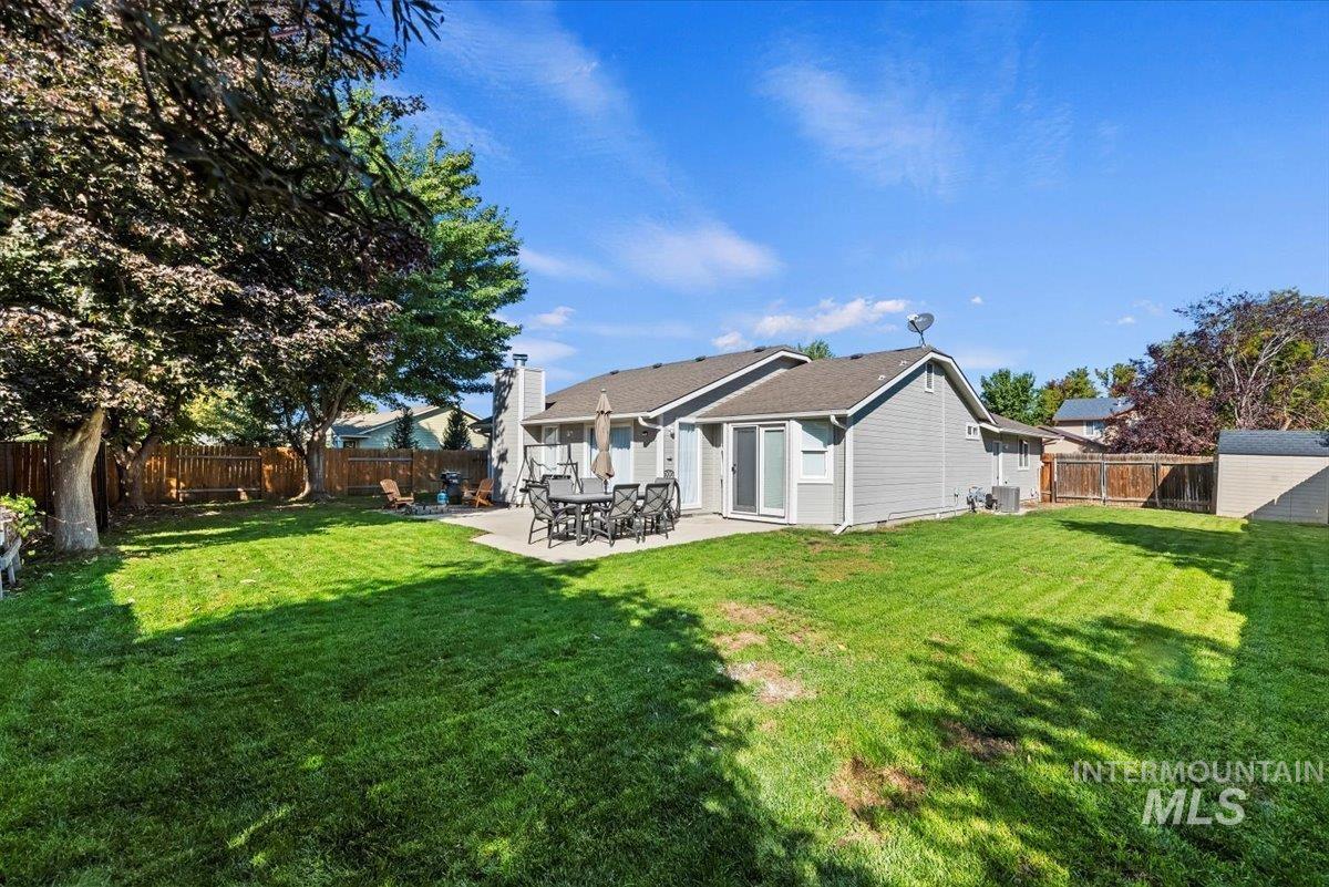 2905 W Elk Stream St, Meridian, Idaho 83646, 3 Bedrooms, 2 Bathrooms, Residential For Sale, Price $425,000,MLS 98969284