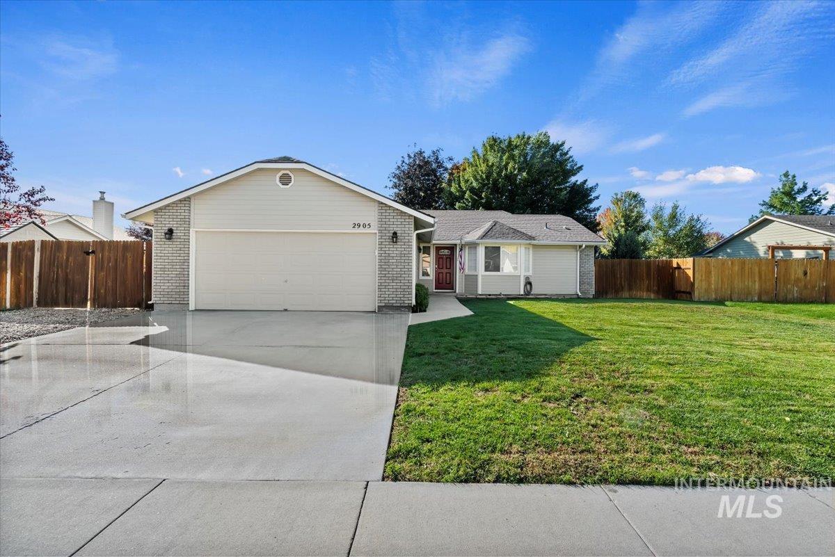 2905 W Elk Stream St, Meridian, Idaho 83646, 3 Bedrooms, 2 Bathrooms, Residential For Sale, Price $425,000,MLS 98969284