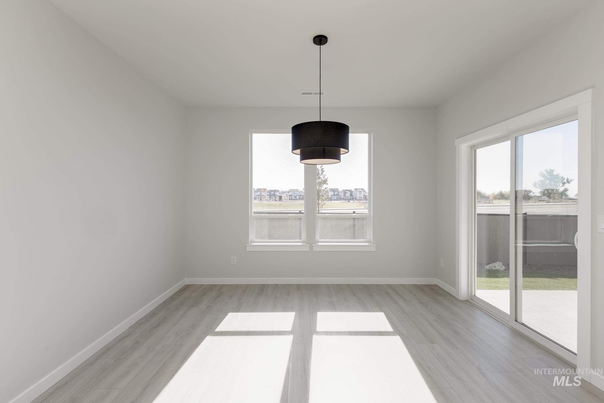 5358 W Yarnell St, Eagle, Idaho 83616, 4 Bedrooms, 2 Bathrooms, Residential For Sale, Price $669,990,MLS 98969285