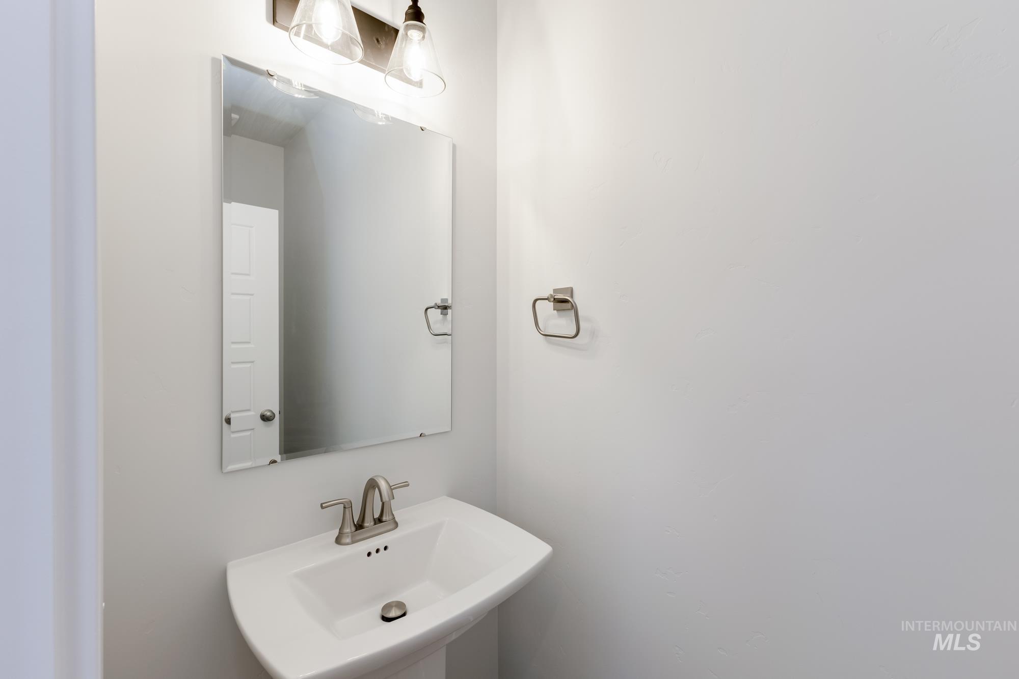 10549 W Tinder St, Star, Idaho 83669, 3 Bedrooms, 2.5 Bathrooms, Residential For Sale, Price $444,990,MLS 98969288