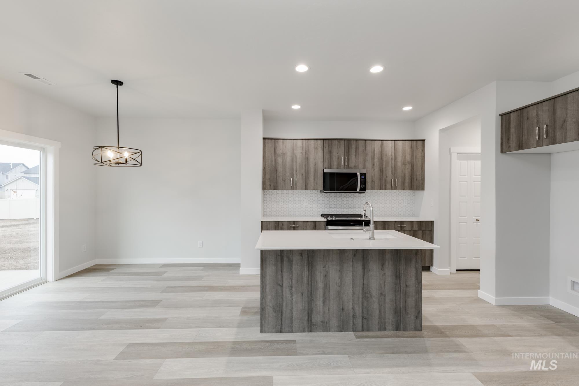 10549 W Tinder St, Star, Idaho 83669, 3 Bedrooms, 2.5 Bathrooms, Residential For Sale, Price $444,990, 98969288