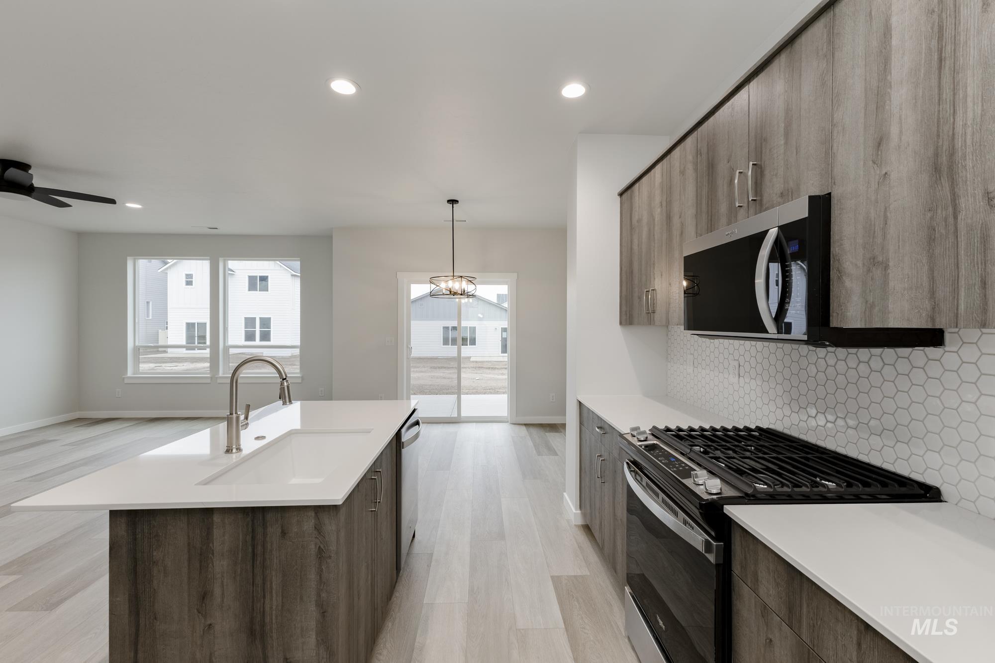 10549 W Tinder St, Star, Idaho 83669, 3 Bedrooms, 2.5 Bathrooms, Residential For Sale, Price $444,990,MLS 98969288