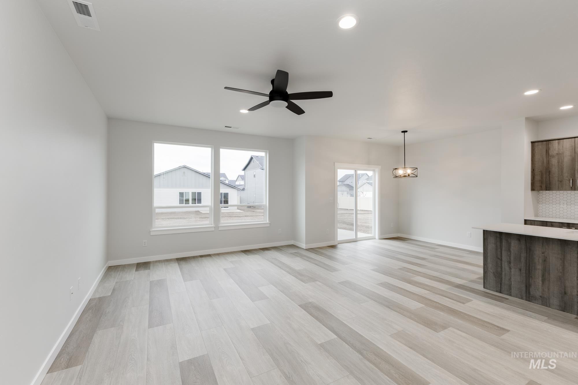 10549 W Tinder St, Star, Idaho 83669, 3 Bedrooms, 2.5 Bathrooms, Residential For Sale, Price $444,990,MLS 98969288