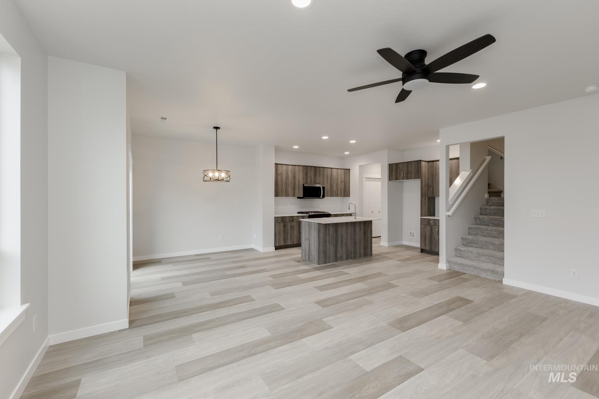 10549 W Tinder St, Star, Idaho 83669, 3 Bedrooms, 2.5 Bathrooms, Residential For Sale, Price $444,990,MLS 98969288