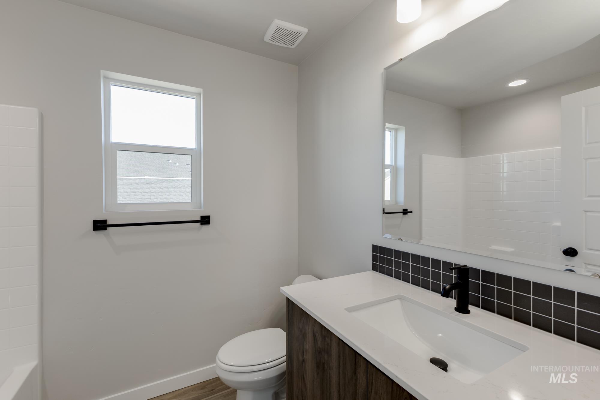 10574 W Teratai St, Star, Idaho 83669, 3 Bedrooms, 2.5 Bathrooms, Residential For Sale, Price $444,990, 98969289