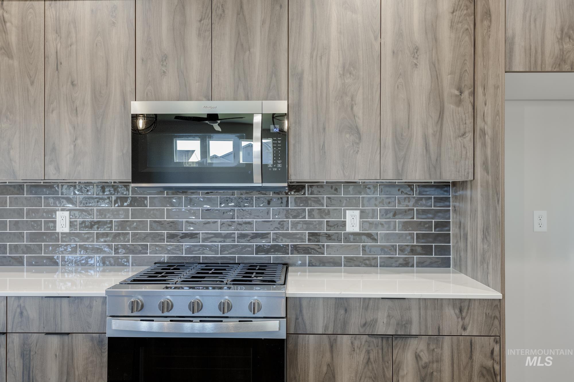 10574 W Teratai St, Star, Idaho 83669, 3 Bedrooms, 2.5 Bathrooms, Residential For Sale, Price $444,990,MLS 98969289