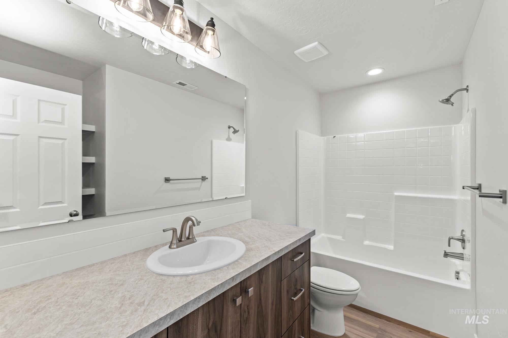 1602 Long Pond St, Middleton, Idaho 83644, 4 Bedrooms, 2.5 Bathrooms, Residential For Sale, Price $454,990,MLS 98969290