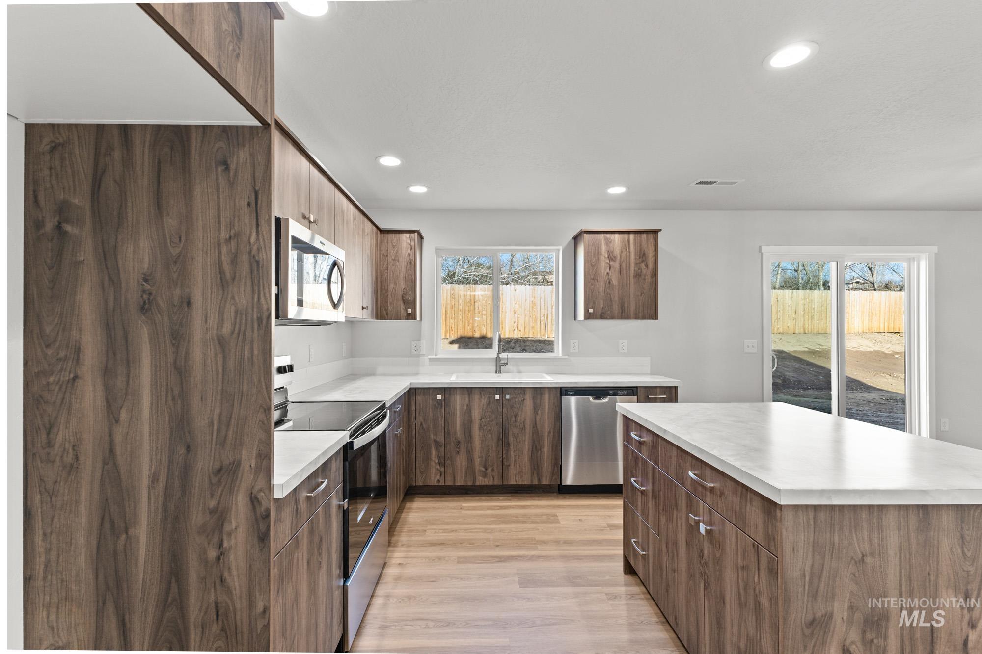 1602 Long Pond St, Middleton, Idaho 83644, 4 Bedrooms, 2.5 Bathrooms, Residential For Sale, Price $454,990,MLS 98969290