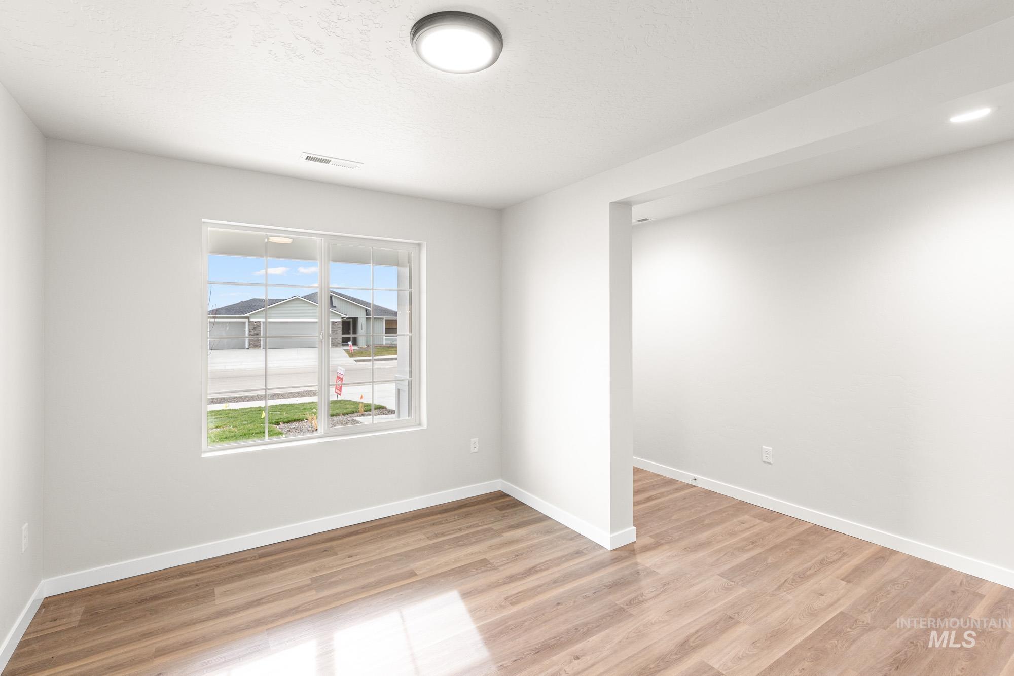 1602 Long Pond St, Middleton, Idaho 83644, 4 Bedrooms, 2.5 Bathrooms, Residential For Sale, Price $454,990,MLS 98969290