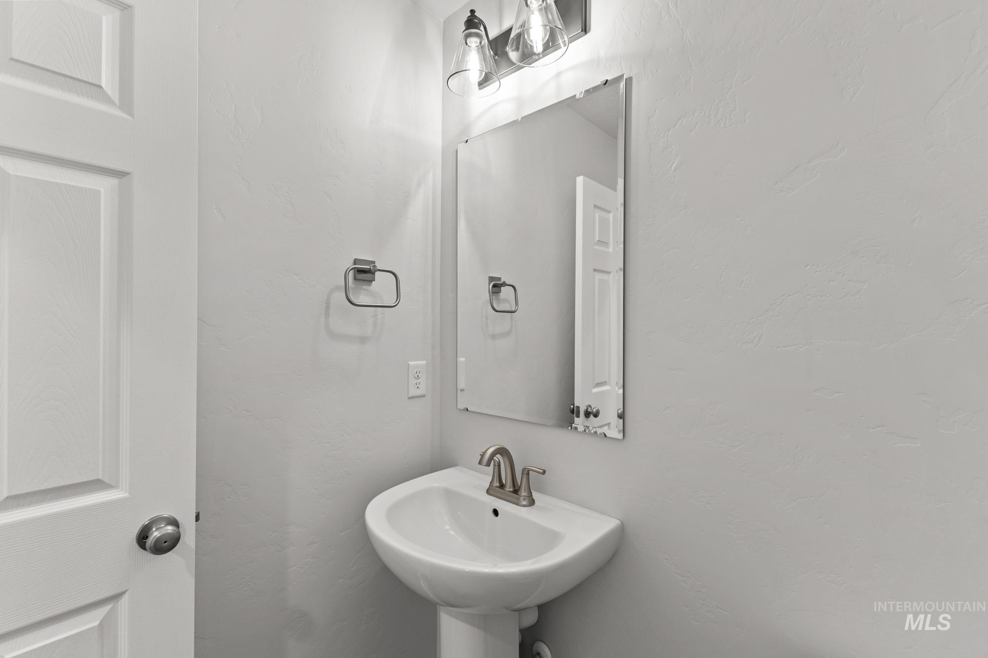 1602 Long Pond St, Middleton, Idaho 83644, 4 Bedrooms, 2.5 Bathrooms, Residential For Sale, Price $454,990,MLS 98969290