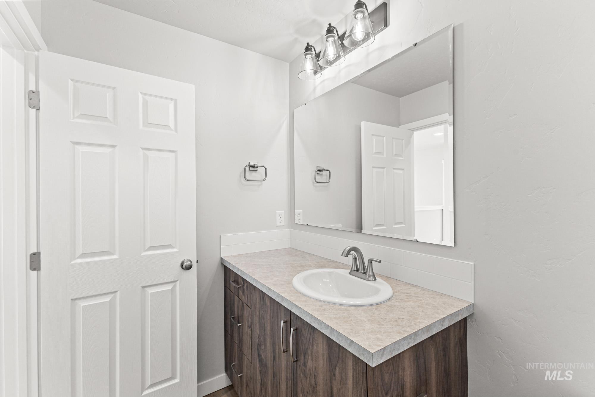 1436 Long Pond St, Middleton, Idaho 83644, 3 Bedrooms, 2.5 Bathrooms, Residential For Sale, Price $424,990,MLS 98969291