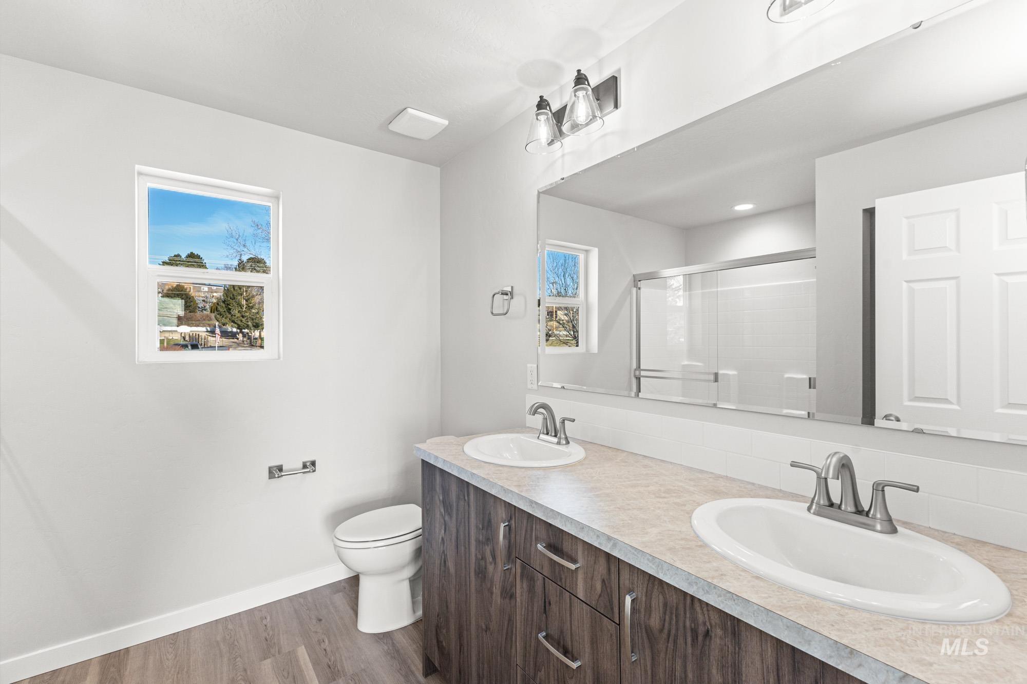 1436 Long Pond St, Middleton, Idaho 83644, 3 Bedrooms, 2.5 Bathrooms, Residential For Sale, Price $424,990,MLS 98969291