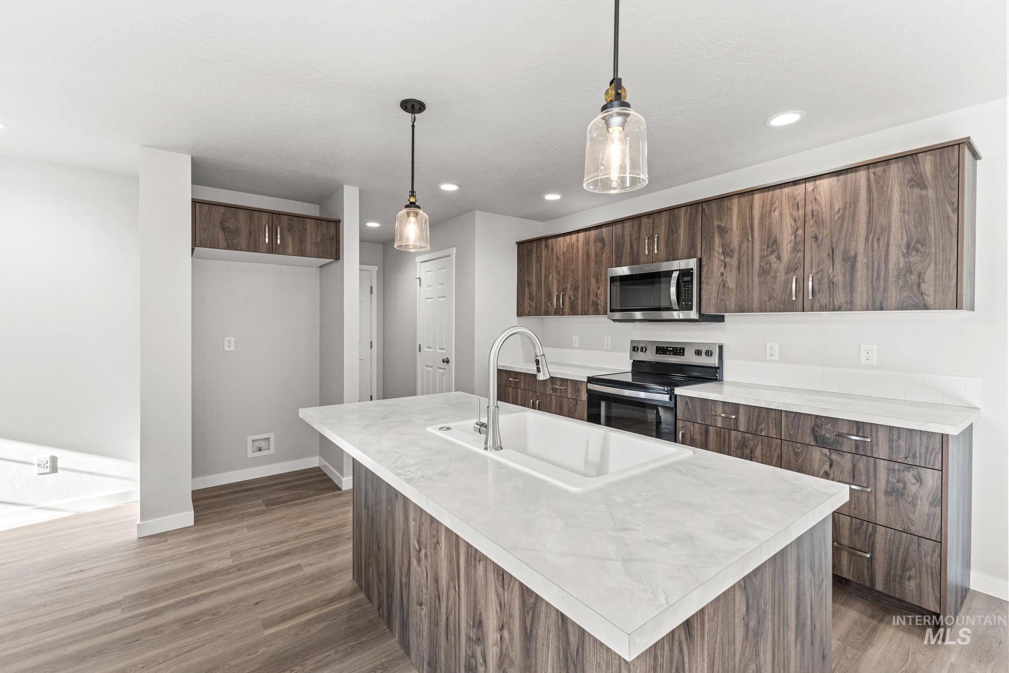 1436 Long Pond St, Middleton, Idaho 83644, 3 Bedrooms, 2.5 Bathrooms, Residential For Sale, Price $424,990,MLS 98969291