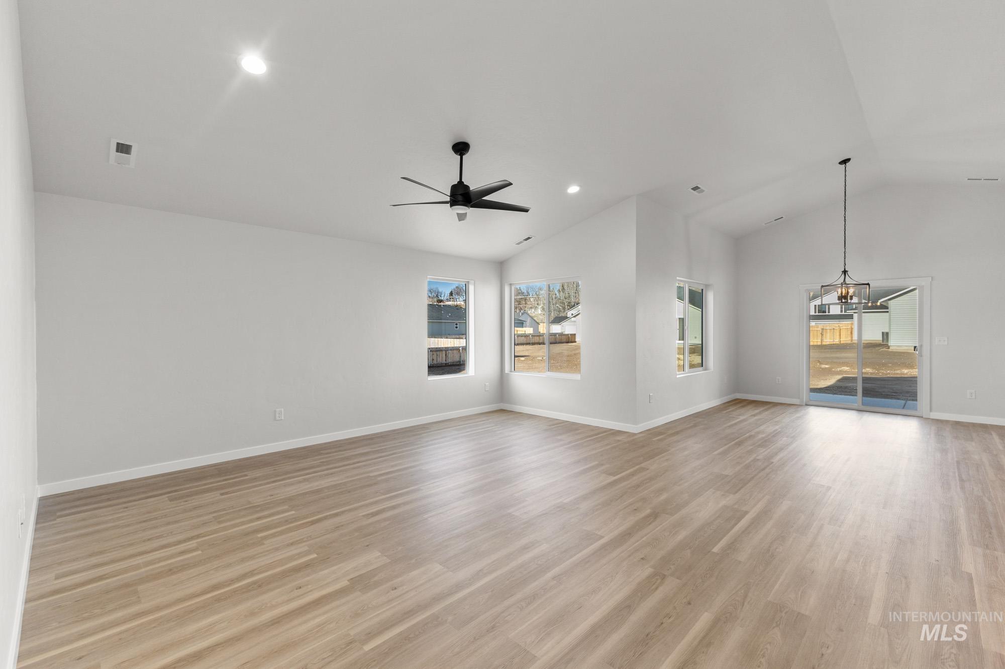 1628 Sunday River St, Middleton, Idaho 83644, 4 Bedrooms, 2 Bathrooms, Residential For Sale, Price $463,990, 98969292