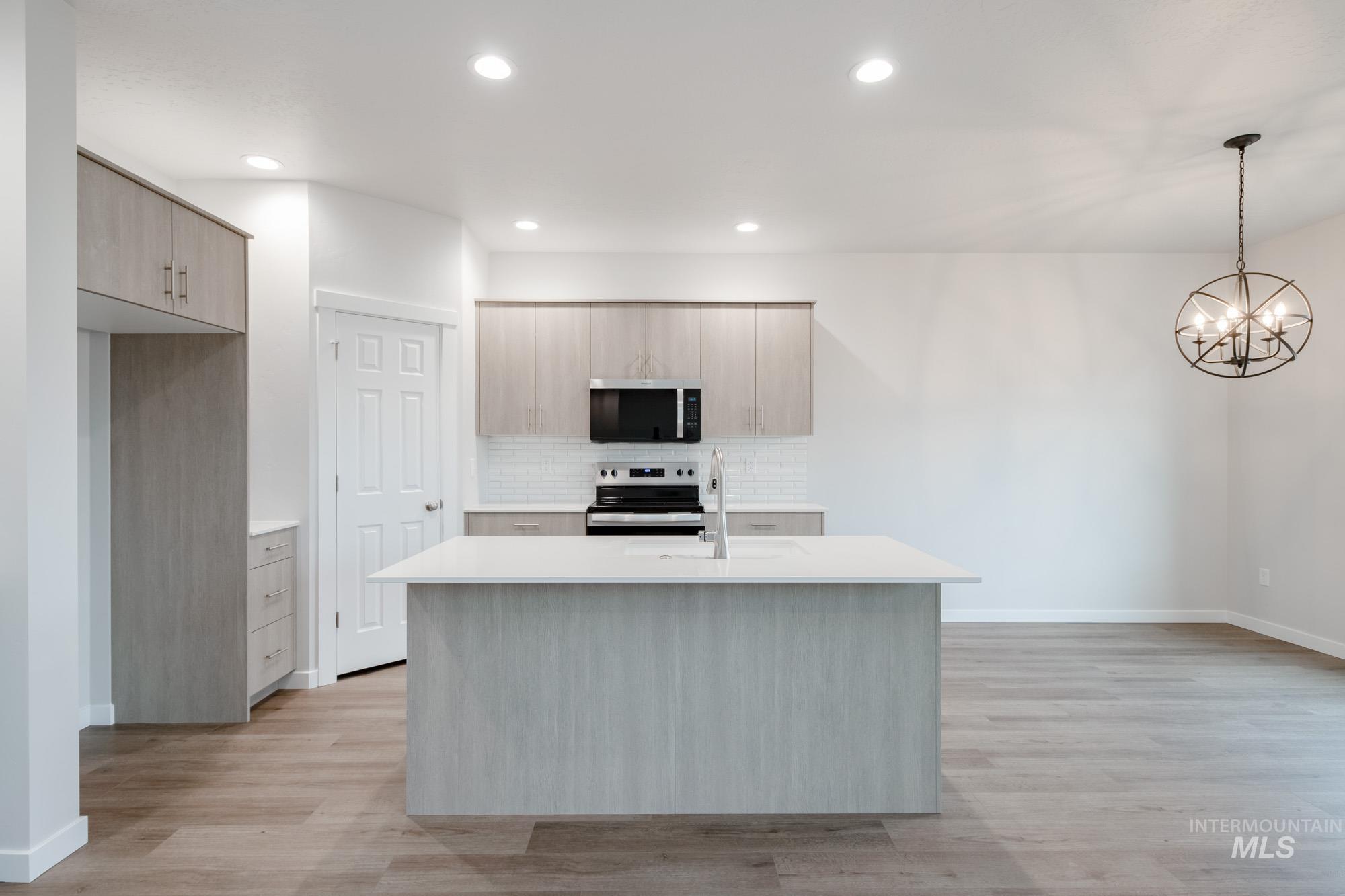 18389 N Trumpet Lily Ave, Nampa, Idaho 83687, 3 Bedrooms, 2 Bathrooms, Residential For Sale, Price $434,990,MLS 98969293