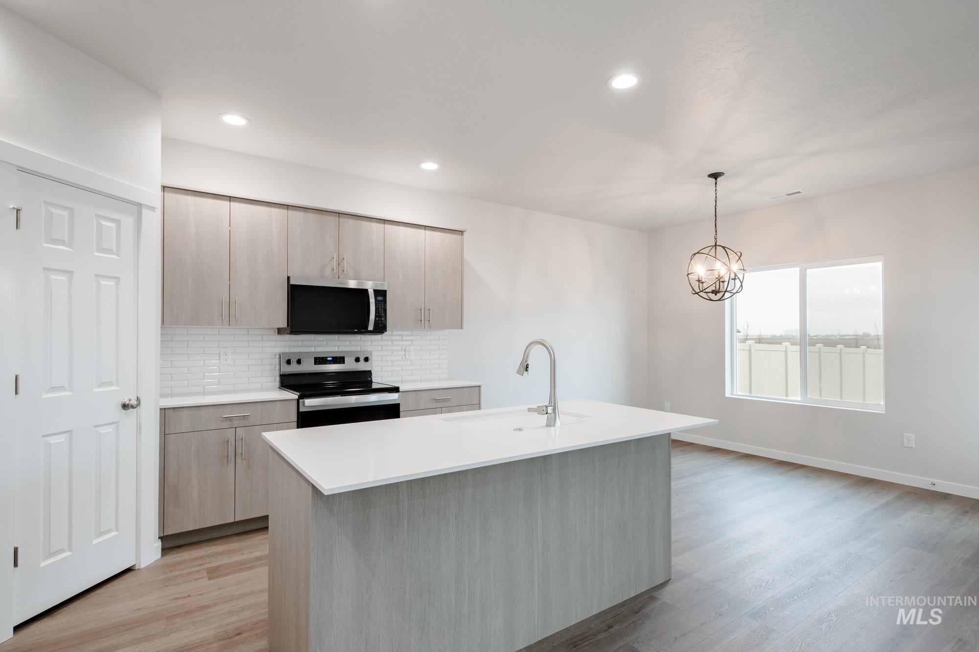 18389 N Trumpet Lily Ave, Nampa, Idaho 83687, 3 Bedrooms, 2 Bathrooms, Residential For Sale, Price $434,990,MLS 98969293