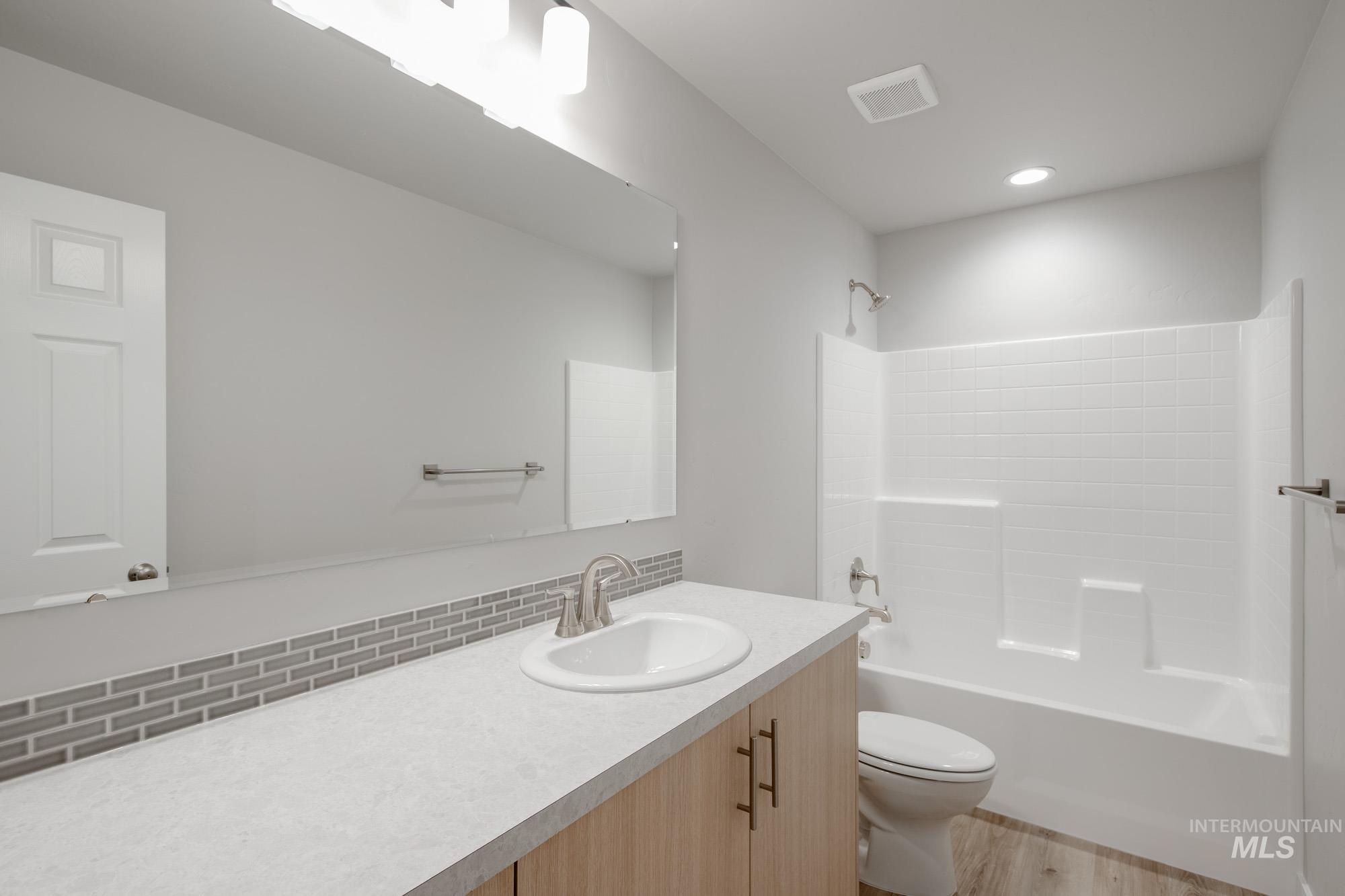 18417 N Trumpet Lily Ave, Nampa, Idaho 83687, 4 Bedrooms, 2.5 Bathrooms, Residential For Sale, Price $429,990,MLS 98969294