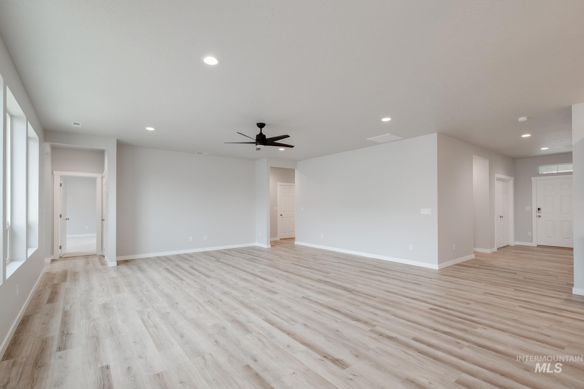 9138 W Violet St, Nampa, Idaho 83687, 4 Bedrooms, 2.5 Bathrooms, Residential For Sale, Price $529,990,MLS 98969295