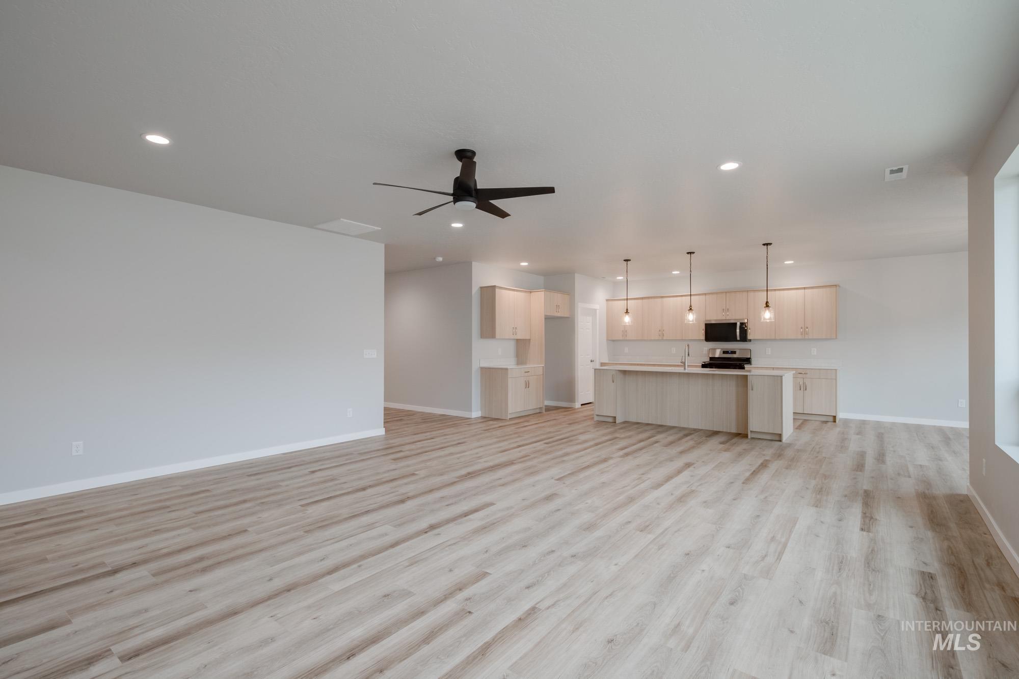 9138 W Violet St, Nampa, Idaho 83687, 4 Bedrooms, 2.5 Bathrooms, Residential For Sale, Price $529,990, 98969295