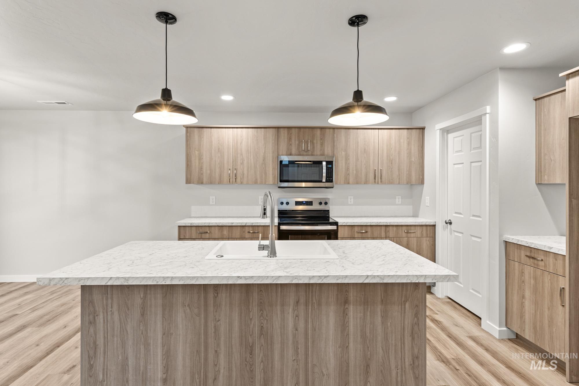 10845 Rutland St, Caldwell, Idaho 83605, 3 Bedrooms, 2.5 Bathrooms, Residential For Sale, Price $386,990,MLS 98969296