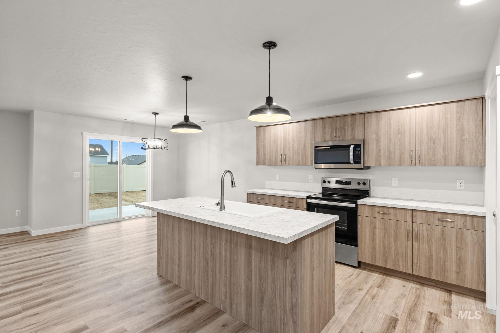 10845 Rutland St, Caldwell, Idaho 83605, 3 Bedrooms, 2.5 Bathrooms, Residential For Sale, Price $386,990, 98969296