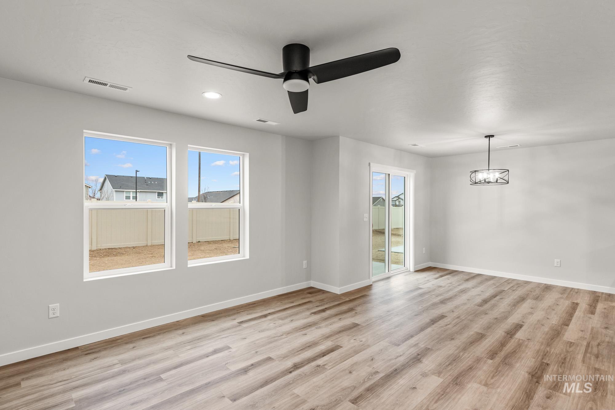 10845 Rutland St, Caldwell, Idaho 83605, 3 Bedrooms, 2.5 Bathrooms, Residential For Sale, Price $386,990,MLS 98969296