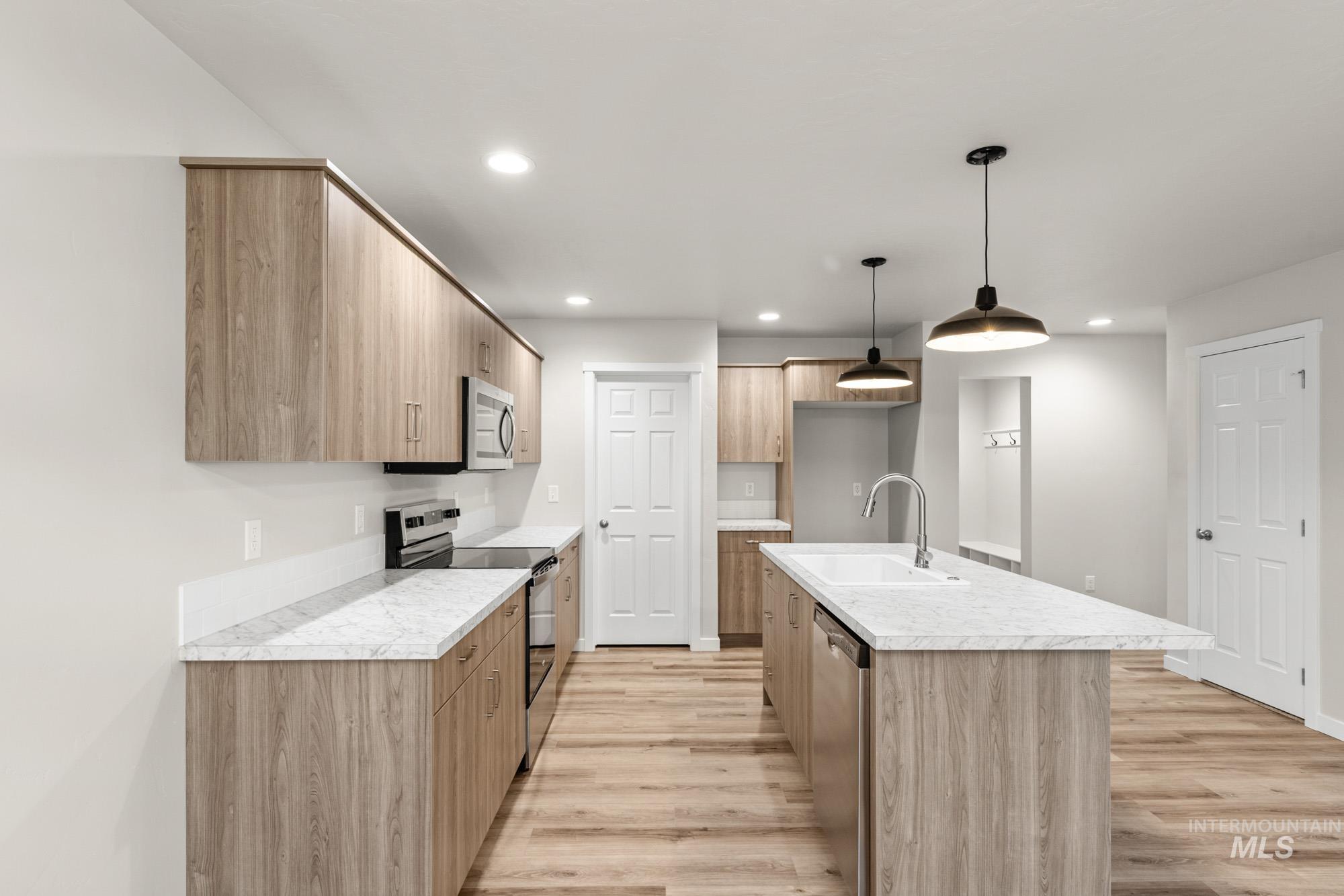 10845 Rutland St, Caldwell, Idaho 83605, 3 Bedrooms, 2.5 Bathrooms, Residential For Sale, Price $386,990, 98969296