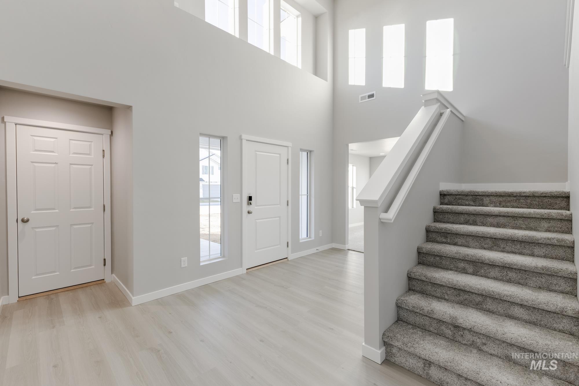 2296 N Iditarod Ave, Kuna, Idaho 83634, 4 Bedrooms, 3 Bathrooms, Residential For Sale, Price $582,990,MLS 98969297